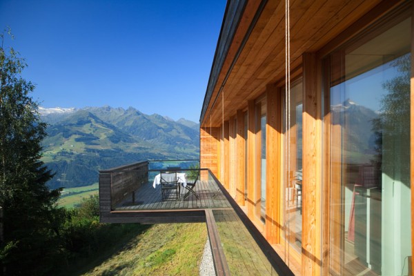 Aufberg 1113 by Meck Architect and Prof Andreas Meck, Salzburg. Photograph is by Michael Heinrich