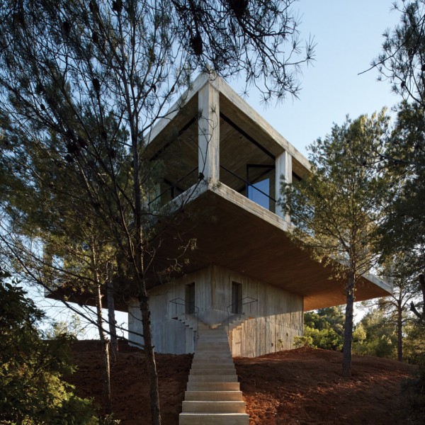 Solo Houses Casa Pezo by Pezo from Ellrichshausen Architects, Spain. Photograph by Cristobal Palmer