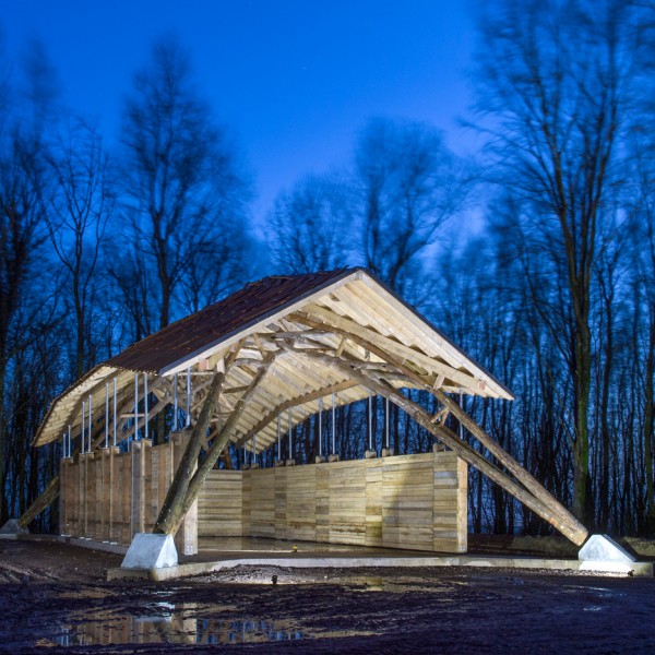 AA Design & Make students use a robotic arm to build a woodland barn