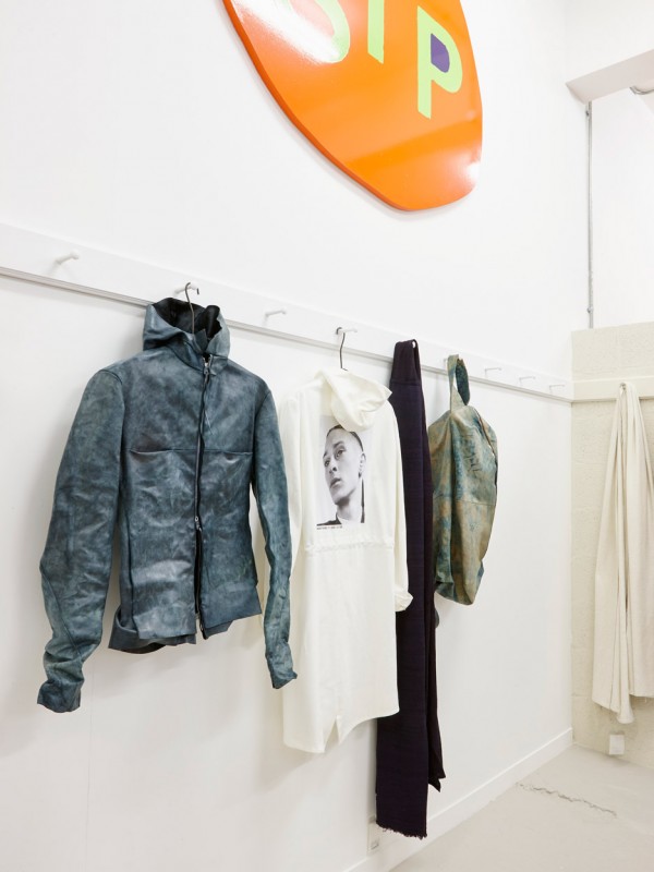 Hostem Spring Store