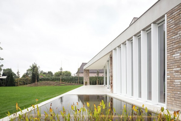 House CW in Nazareth, Belgium by Wim Heylen