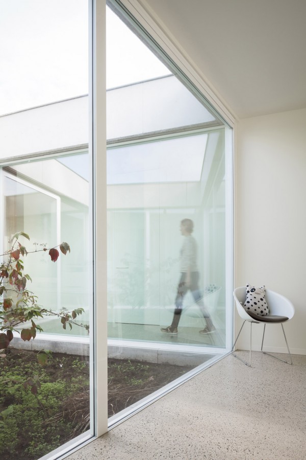 House CW in Nazareth, Belgium by Wim Heylen