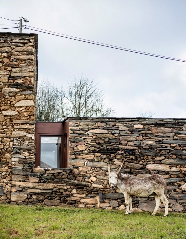 A Bodega by Cubus Arquitectura