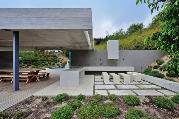 The Midden Garden Pavilion in Cape Town by Metropolis