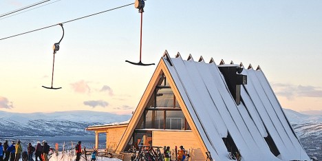Bjork Mountain Restaurant in Hemavan Sweden by Murman Architects