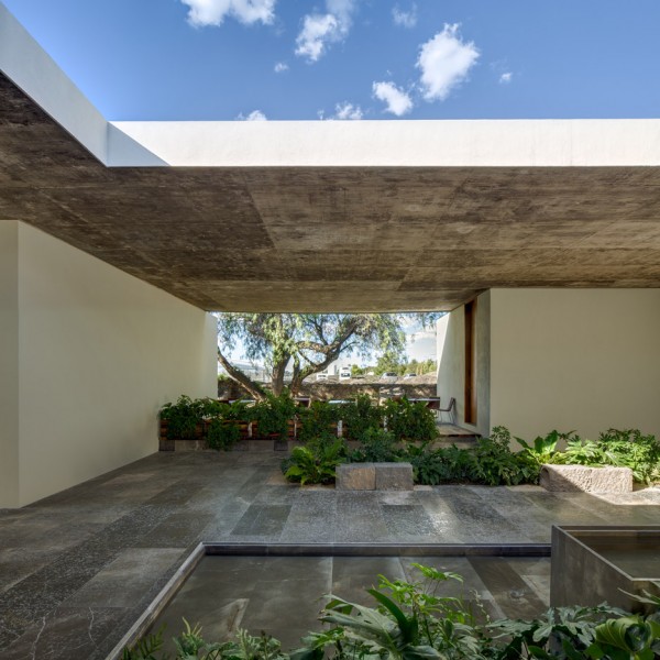 Next Vegetales Hydroponic Plant by CC Arquitectos in León, Mexico