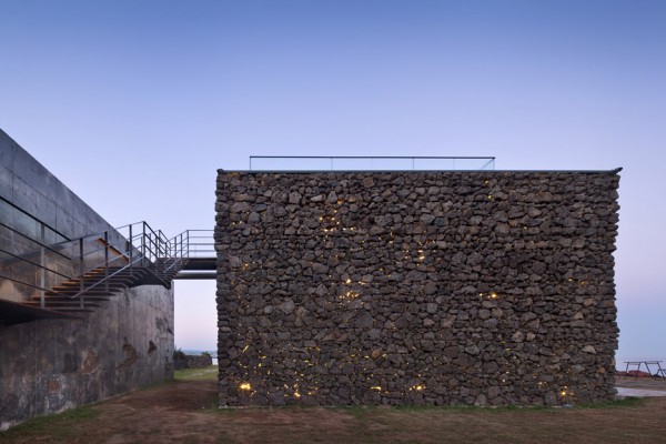Platform Monsant by Platform a