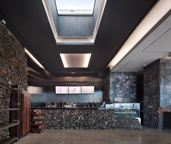 Platform Monsant by Platform a