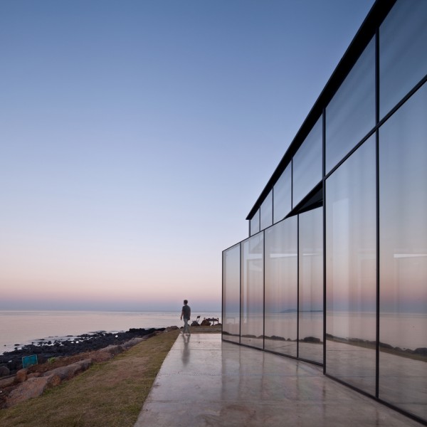 Platform Monsant by Platform a