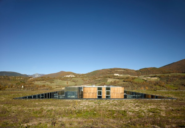 Prosciutto factory by Enzo Eusebi + Partners
