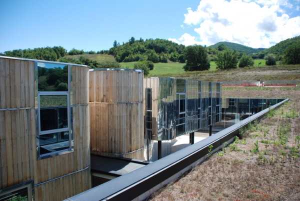 Prosciutto factory by Enzo Eusebi + Partners