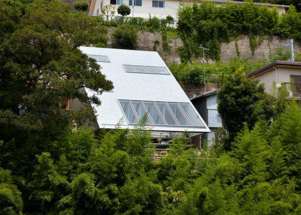 Re Slope House by Tomohiro Hata AAA