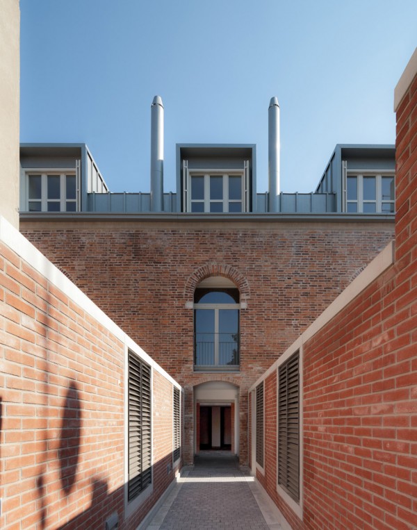 Venice renovation by Studio Macola