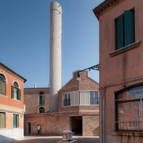 Venice renovation by Studio Macola