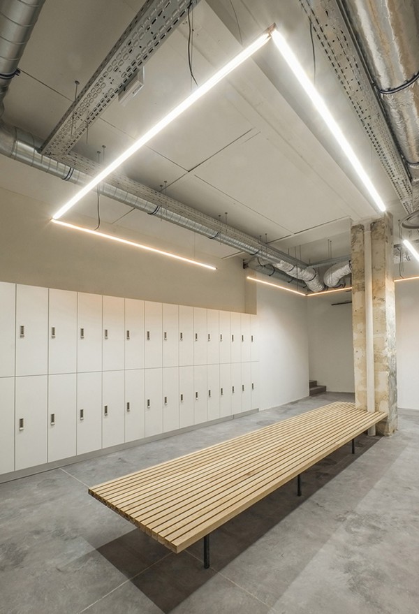 Ride spinning studio by Das Studio