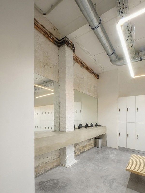 Ride spinning studio by Das Studio