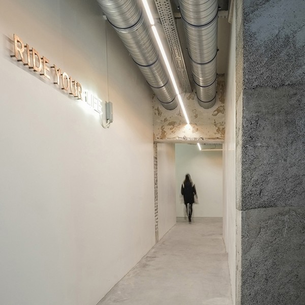Ride spinning studio by Das Studio