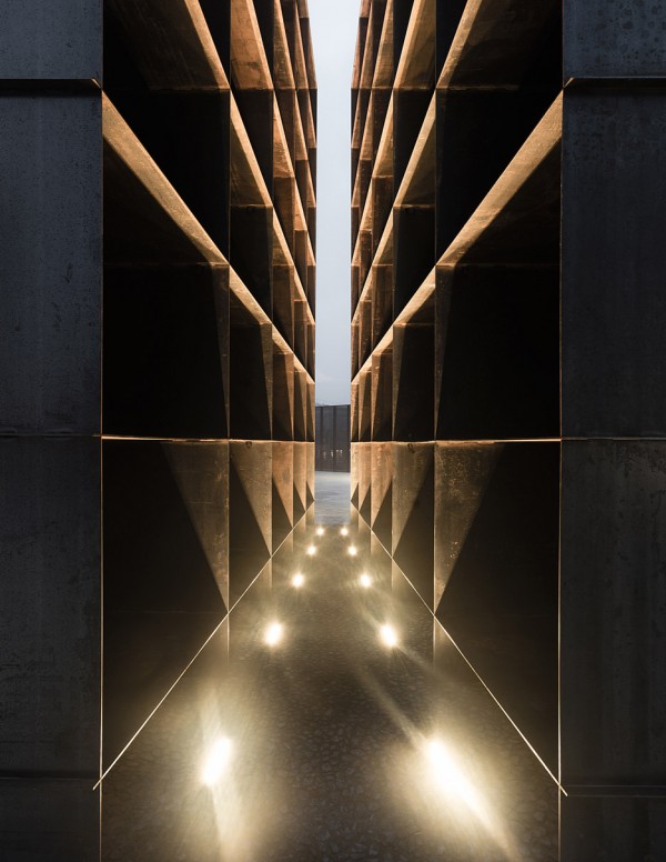 Shoah Memorial in Bologna by SET Architects