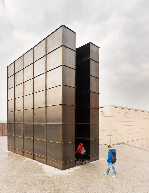 Shoah Memorial in Bologna by SET Architects