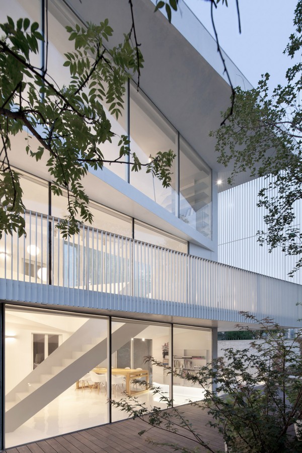 Shunyi House in Beijing by reMIX Studio