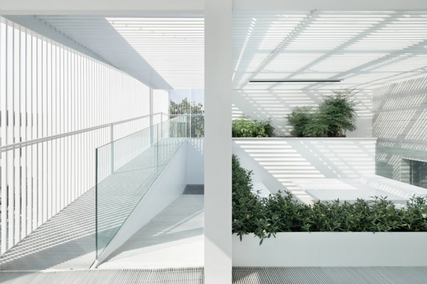Shunyi House in Beijing by reMIX Studio
