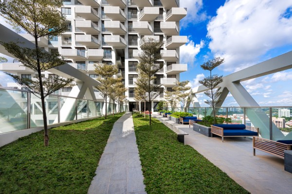 Sky Habitat by Moshe Safdie
