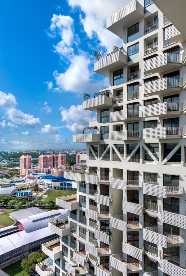 Sky Habitat by Moshe Safdie