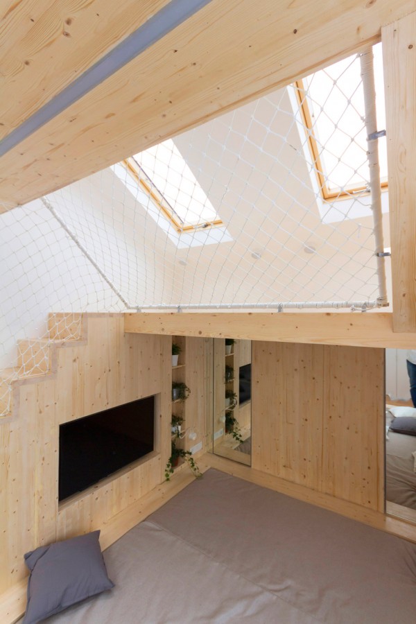 Sleep and play interior by Ruetemple in Moscow Russia