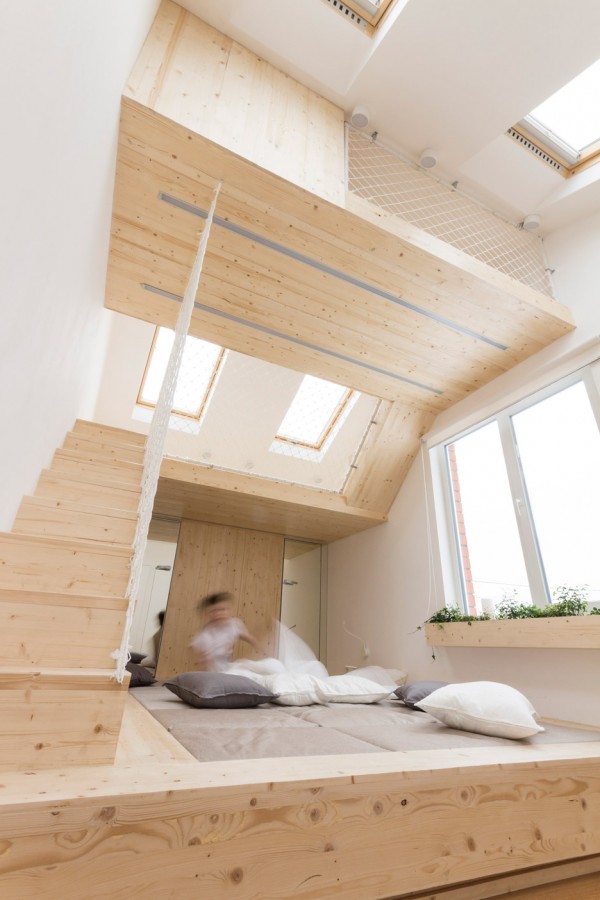 Sleep and play interior by Ruetemple in Moscow Russia