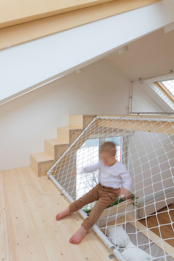 Sleep and play interior by Ruetemple in Moscow Russia
