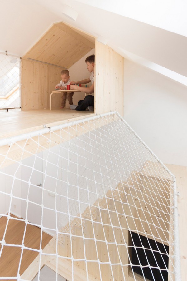 Sleep and play interior by Ruetemple in Moscow Russia