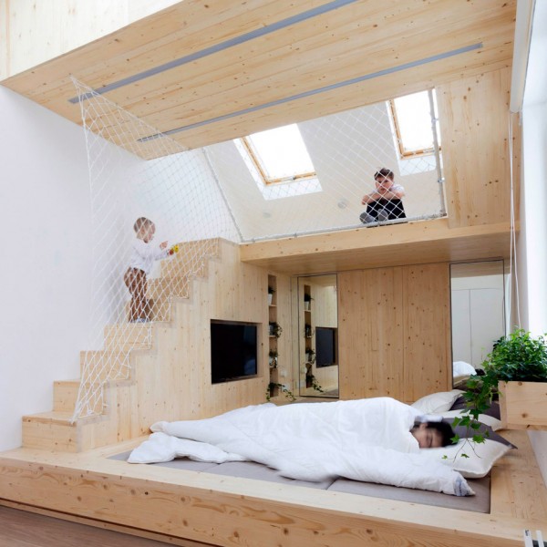 Sleep and play interior by Ruetemple in Moscow Russia