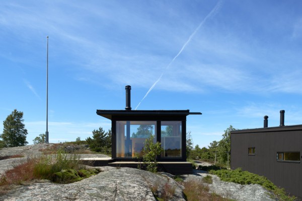Small houses far out in the archipelago of Stockholm by Margen Wigow Arkitektkontor