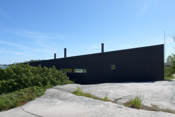 Small houses far out in the archipelago of Stockholm by Margen Wigow Arkitektkontor