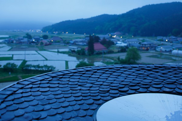 Stone memorial by Koishikawa Architects