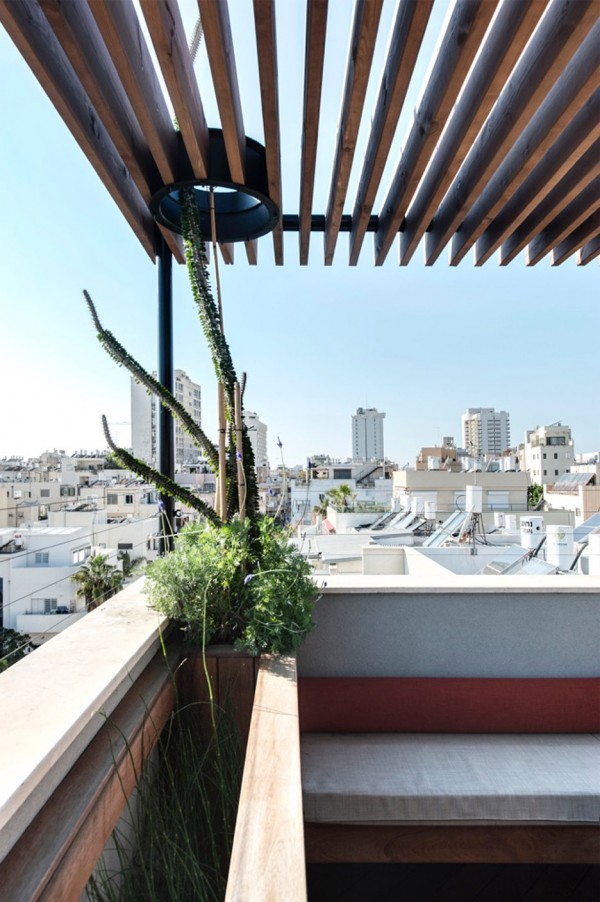 tel-aviv-house-gabrielle-toledano-interior-design_dezeen_936_13
