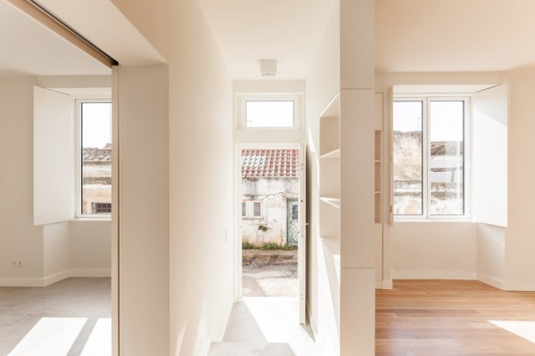Terras 8 house by Colectivo Cais