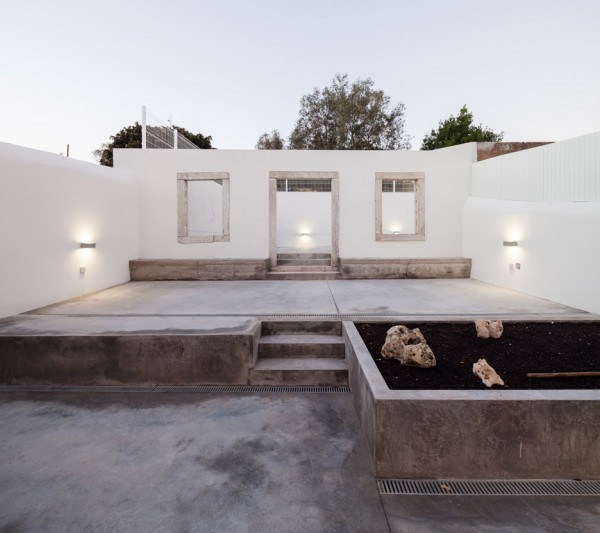 Terras 8 house by Colectivo Cais