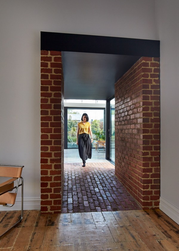 Tunnel House by Modo Architecture