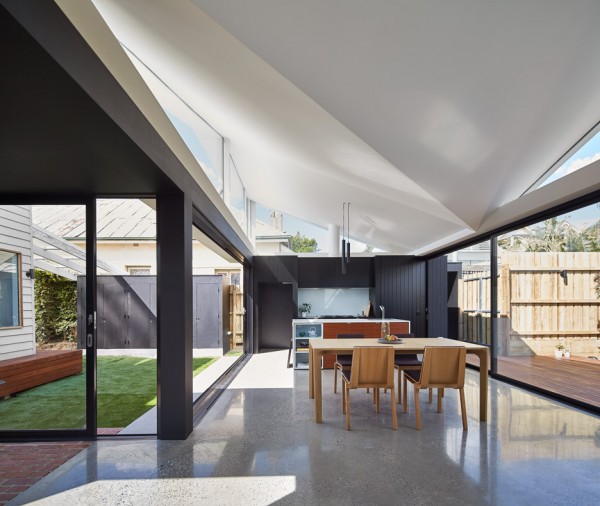 Tunnel House by Modo Architecture