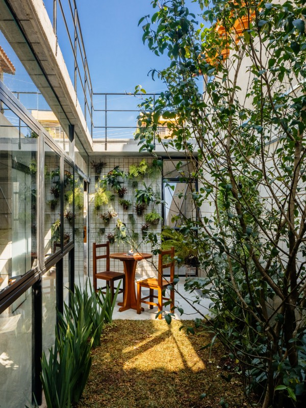 Villa Matilde House by Terra e Tuma Arquitetos