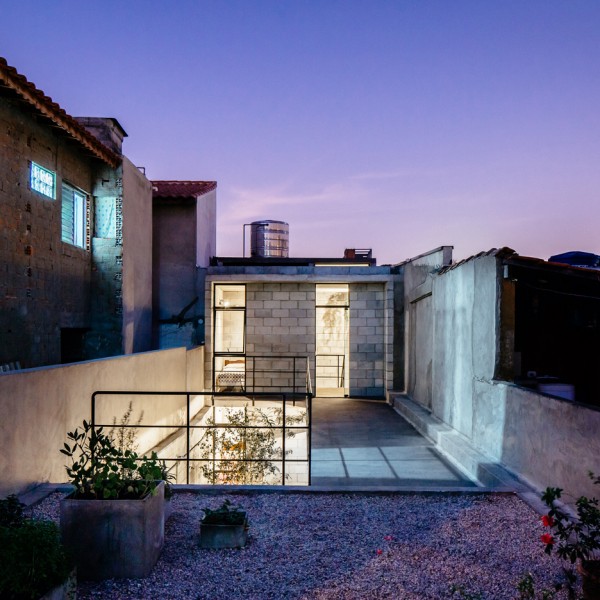 Villa Matilde House by Terra e Tuma Arquitetos