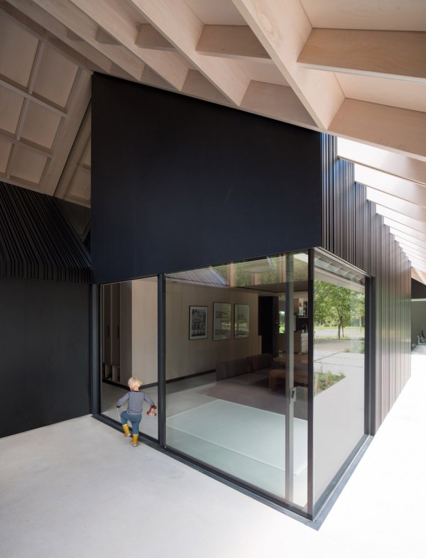 Villa Schoorl by Studio Prototype