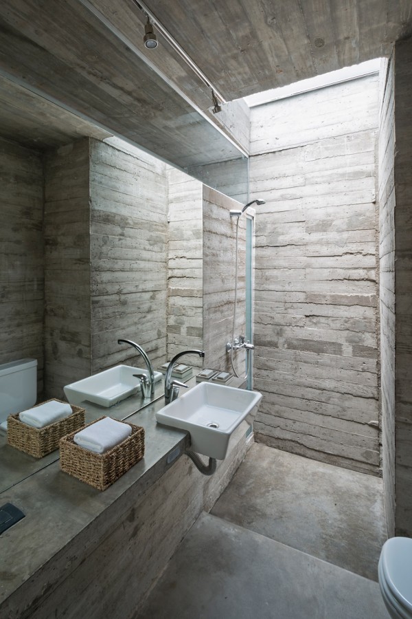 L4 House by Luciano Kruk Arquitectos in Costa Esmeralda, Argentina