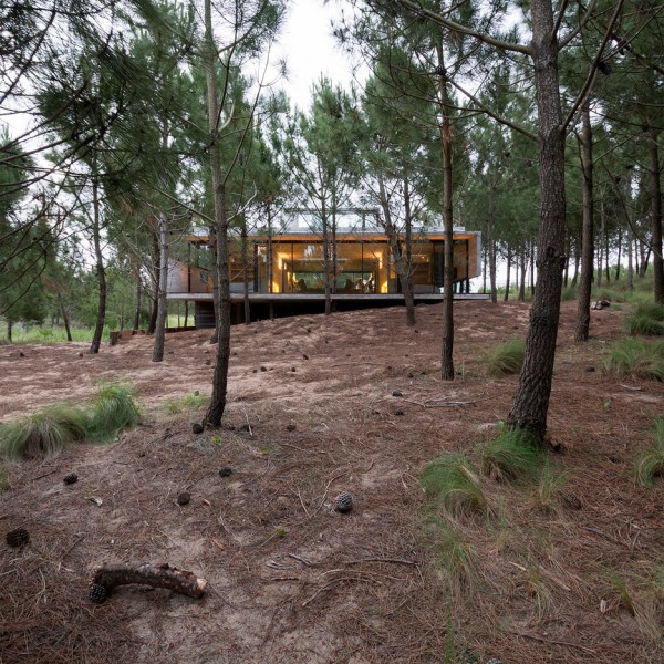 L4 House by Luciano Kruk Arquitectos in Costa Esmeralda, Argentina