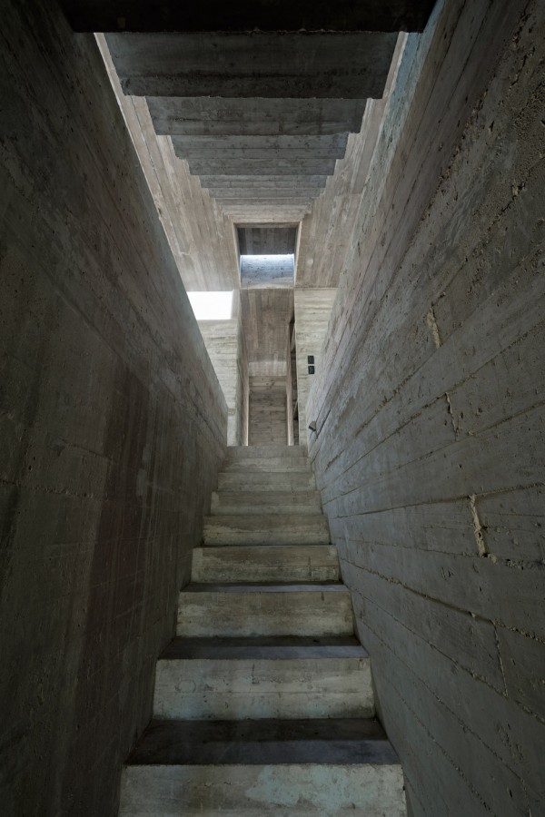 L4 House by Luciano Kruk Arquitectos in Costa Esmeralda, Argentina