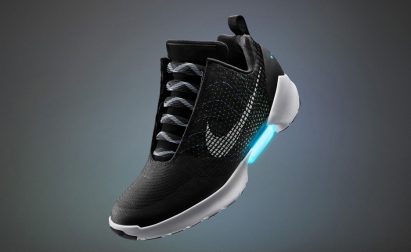 Nike EARL self-lacing trainers