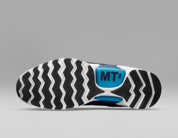 Nike EARL self-lacing trainers