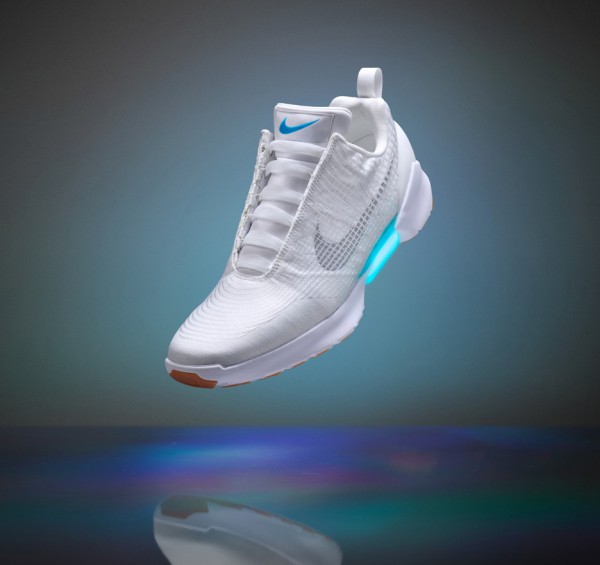 Nike EARL self-lacing trainers