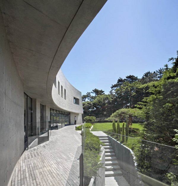 Alley's Adventures in Wonder House by Architect K